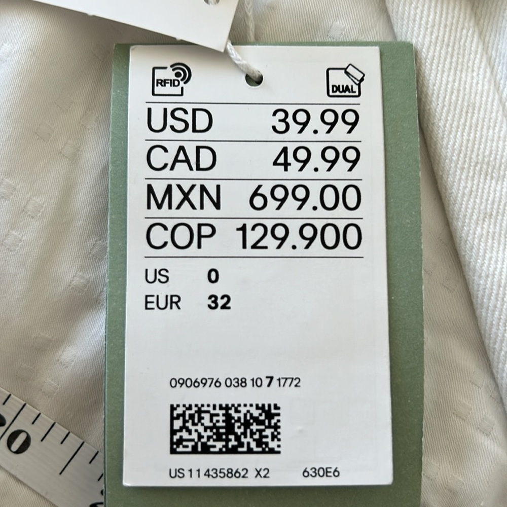 H & M White Boyfriend Low Waist Jeans Size 0 - Picture 7 of 7